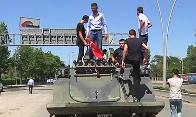 اعتقال 6 آلاف شخص على خلفية محاولة الانقلاب بتركيا