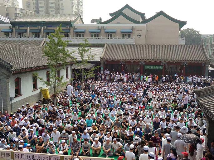 صلاة العيد في مسجدنيو جيى أكبر وأقدم مساجد العاصمة بكين