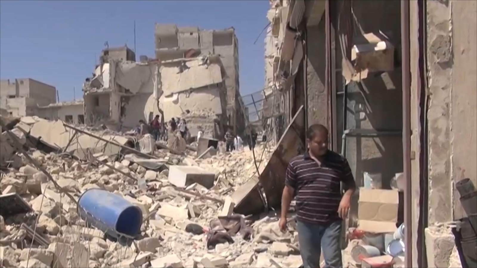 غارات الطائرات السورية والروسية تدمر سبعة مستشفيات بحلب (الجزيرة)