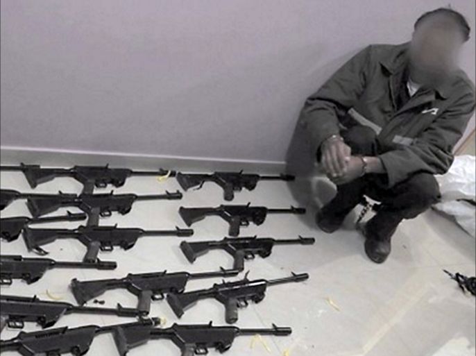 الكارلو هو سلاح الانتفاضة الثالثة، ومخارط الأسلحة في الضفة تنتج آلاف القطع. مصدر الصورة صحيفة " إسرائيل اليوم"