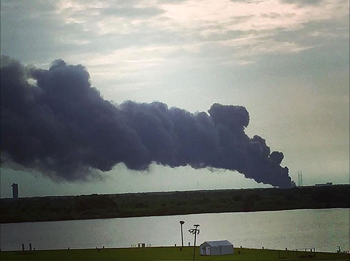 epa05518559 Image released via Instagram with permission from user Tia Grant (runswithwine) shows a fire burning on a launch pad after reports indicated that a SpaceX Falcon 9 rocket, which was scheduled to launch on 03 September, exploded during a test firing in Cape Canaveral, Florida, USA, 01 September 2016. The scheduled launch was reportedly to carry an Amos 6 satellite into orbit. EPA/TIA GRANT BEST QUALITY AVAILABLE EDITORIAL USE ONLY/NO SALES