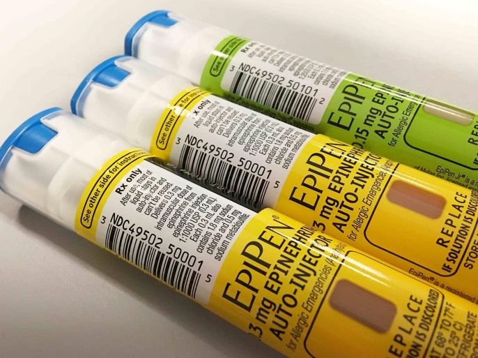 FILE PHOTO -- EpiPen auto-injection epinephrine pens manufactured by Mylan NV pharmaceutical company for use by severe allergy sufferers are seen in Washington, U.S. August 24, 2016. REUTERS/Jim Bourg/File Photo