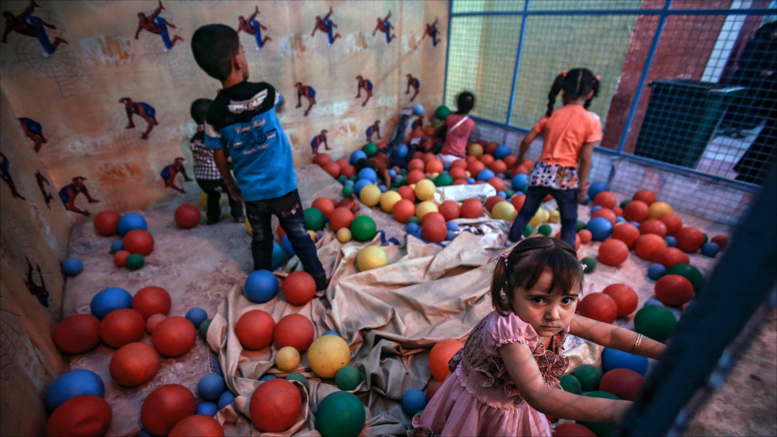 الأهالي أصروا على تهيئة أجواء ملائمة لفرح الأطفال في دوما (الأوروبية)