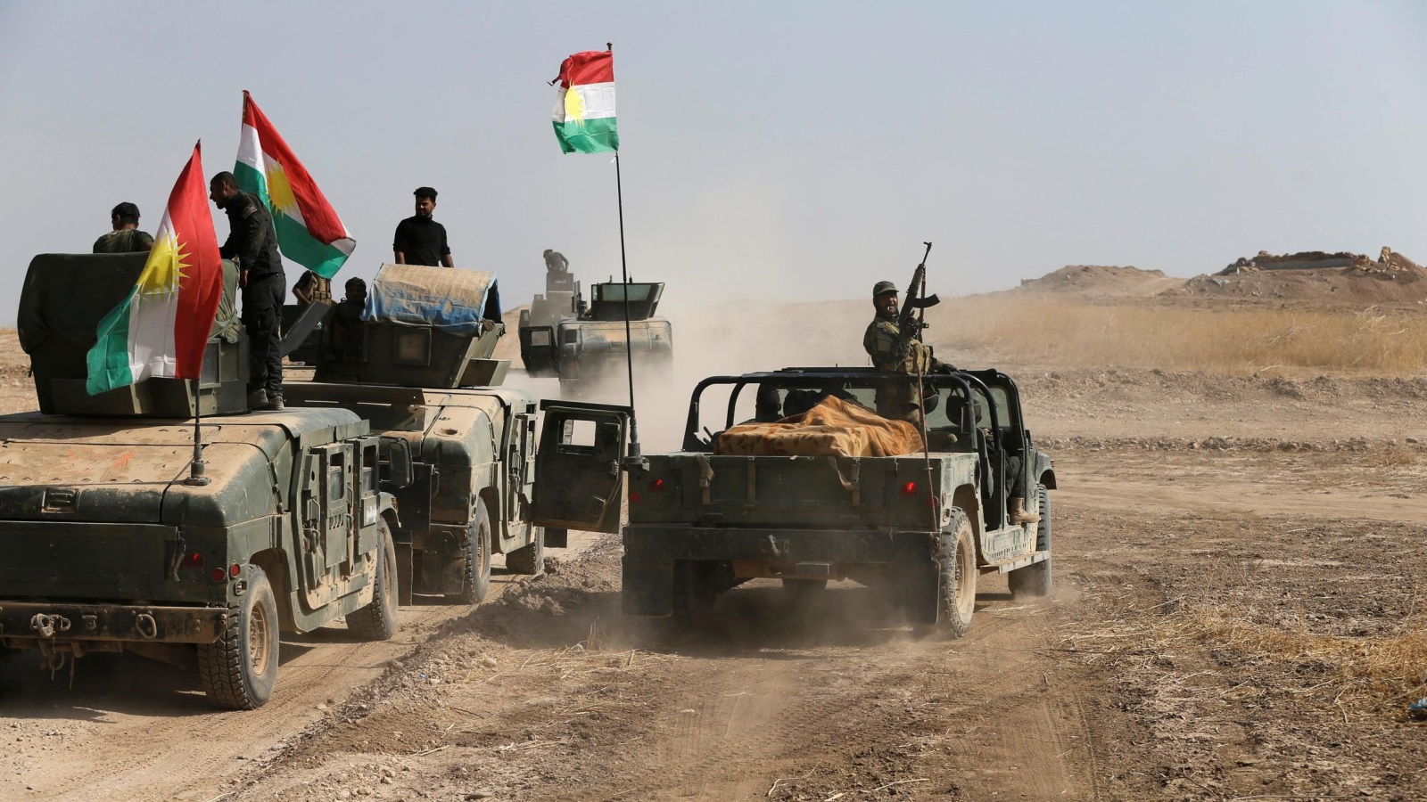 ‪قوات من البشمركة قرب برتيلة شرقي الموصل‬  (رويترز)
