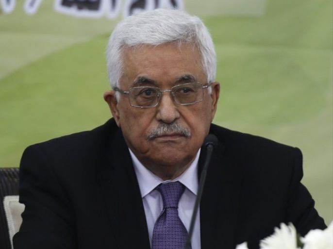 epa04857744 Palestinian President Mahmoud Abbas, heading a meeting of his Fatah Party consulting committee at his headquarter in the Ramallah, West Bank, 23 July 2015. Abbas meets with the committee to discuss the recent security developments at the Palestinian National Authority territories. EPA/ATEF SAFADI