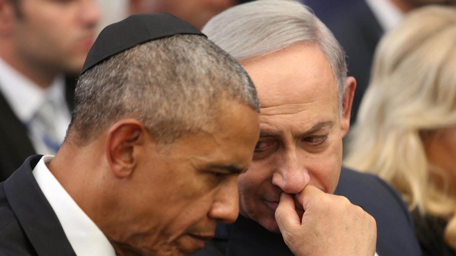 ‪الرئيس الأميركي المنتهية ولايته باراك أوباما (يسار) ورئيس الوزراء الإسرائيلي بنيامين نتياهو التقيا في أكثر من مناسبة‬ (رويترز)