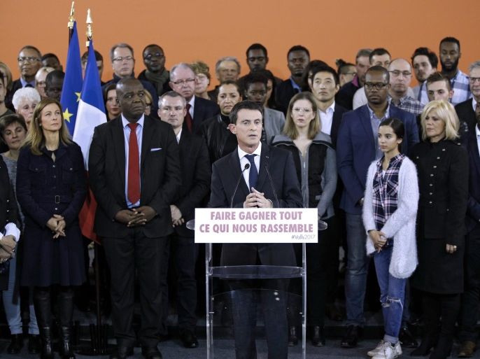 French Prime Minister Manuel Valls (C) delivers a speech to announce his run for presidential elections in Evry, near Paris, France, 05 December 2016. Valls also announced his resignation as Prime Minister and will run in the Socialist Party's primaries for French presidential elections on 23 April and 07 May 2017.