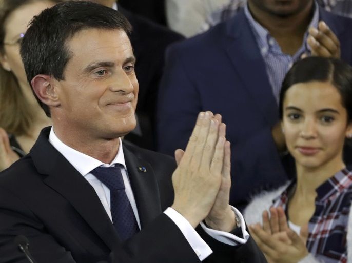 French Prime Minister Manuel Valls reacts at the end of a news conference where he announced that he is a candidate for next year's French presidential election, at the town hall in Evry, near Paris, France, December 5, 2016. REUTERS/Christian Hartmann