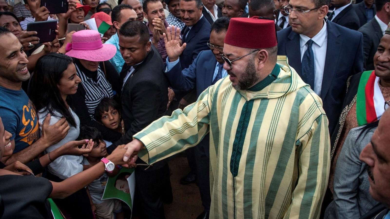 ‪ملك المغرب تدخل قبل ثلاث سنوات وأمر بمعاملة المهاجرين غير النظاميين معاملة إنسانية وقانونية‬ (رويترز)
