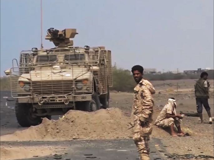 الجيش اليمني يواصل تمشيط محيط مدينة المخا