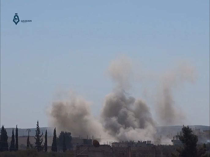 قصف بالبراميل المتفجرة على أحياء درعا البلد.