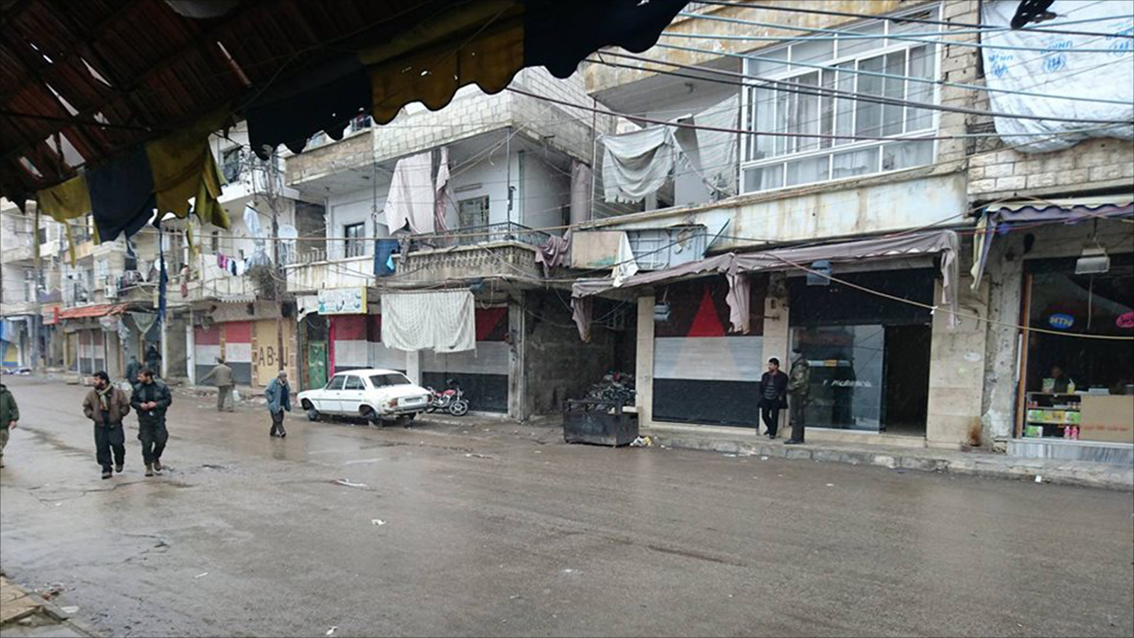 سكان مضايا يؤثرون البقاء بالبيوت في ظل الحصار 