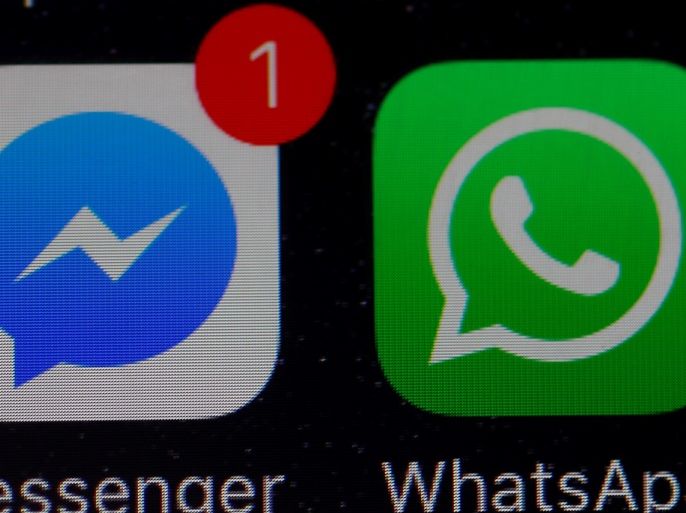 WhatsApp and Facebook messenger icons are seen on an iPhone in Manchester , Britain March 27, 2017. REUTERS/Phil Noble