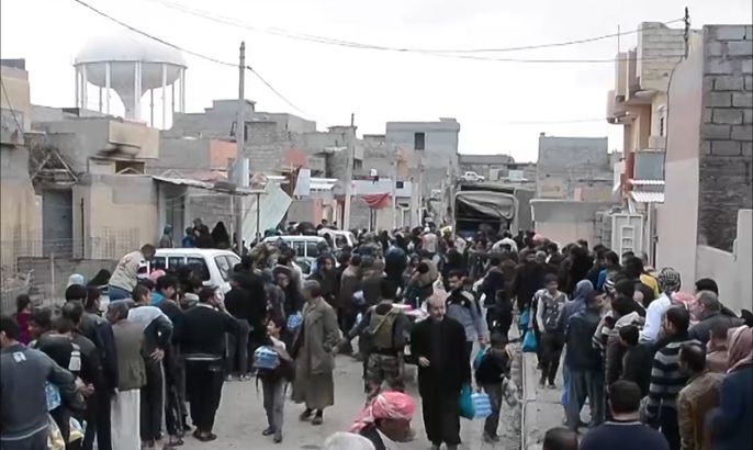 معاناة متفاقمة ونزوح مستمر لسكان غربي الموصل