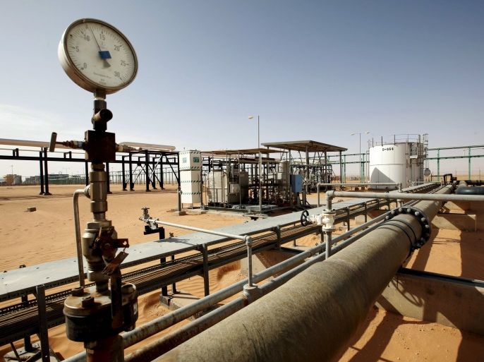 A general view of the El Sharara oilfield, Libya December 3, 2014. REUTERS/Ismail Zitouny/File Photo