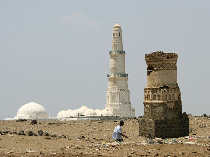 الموسوعة - Old tower and mosque in Mocha, Yemen.