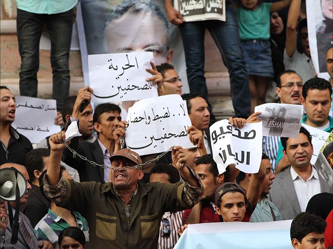 صورة 2 وقفة احتجاجية أمام نقابة الصحفيين ضد حبس الصحفيين. تصوير زميل مصور صحفي. مسموح باستخدامها. دعاء عبد اللطيف-القاهرة