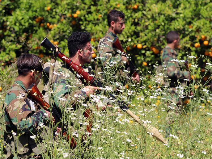 ‪مقاتلون من حزب الله في منطقة الناقورة جنوبي لبنان (الجزيرة نت)‬ مقاتلون من حزب الله في منطقة الناقورة جنوبي لبنان (الجزيرة نت) 