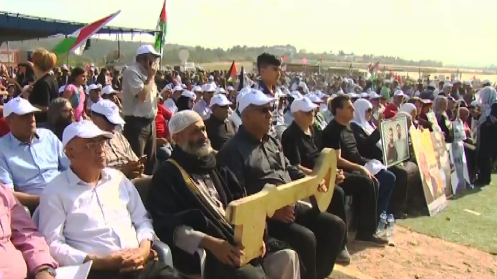 ‪آلاف الفلسطينيين داخل‬ آلاف الفلسطينيين داخل الخط الأخضر أحيوا الذكرى الـ 69 للنكبة (الجزيرة)