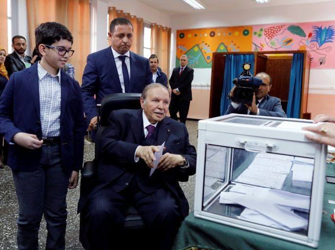 Algeria's President Abdelaziz Bouteflika casts his ballot during the parliamentary election in Algiers, Algeria, May 4, 2017. REUTERS/Zohra Bensemra