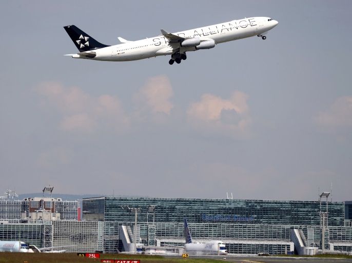 A plane of Germany's air carrier Lufthansa takes off at Fraport airport in Frankfurt, Germany, May 22, 2017. REUTERS/Kai Pfaffenbach