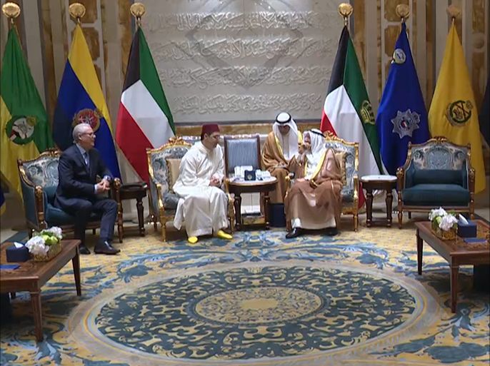 وزير الخارجية المغربي يلتقي أمير الكويت