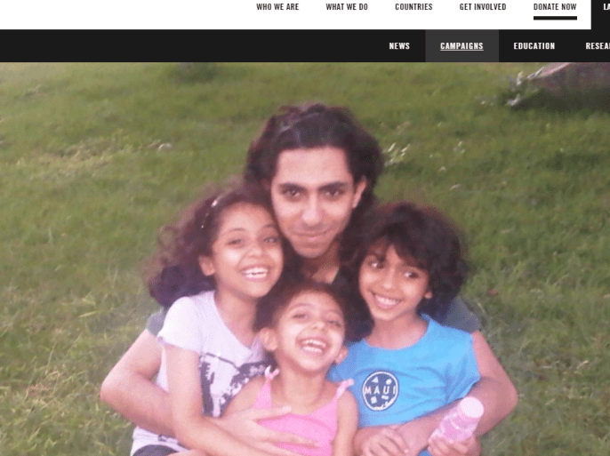 المدون السعودي رائف بدوي قابع في سجون المملكة منذ خمس سنوات