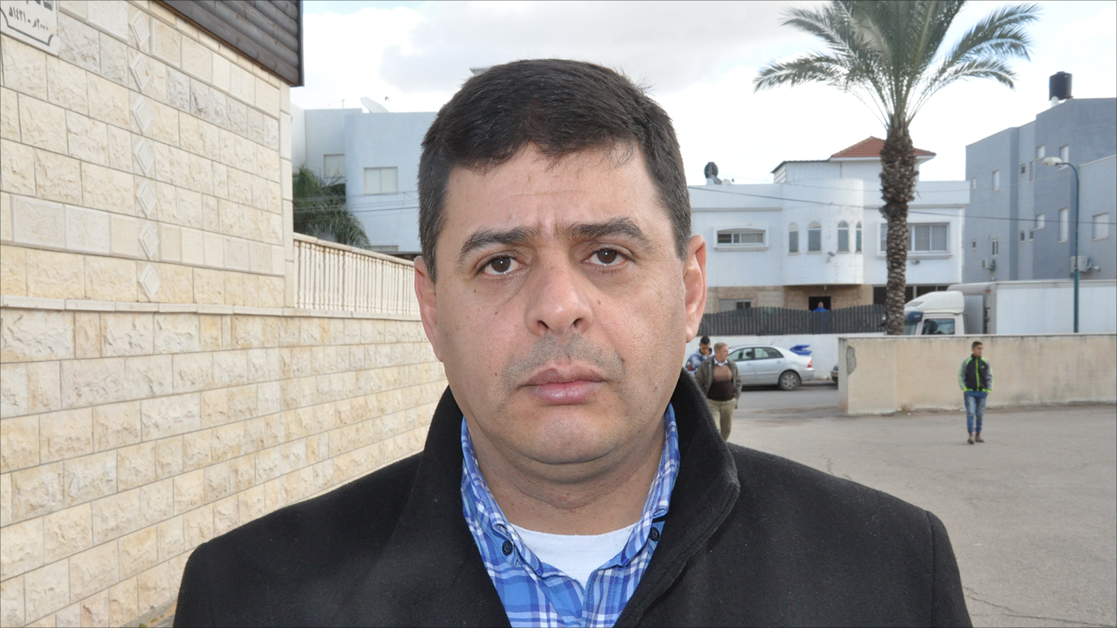 ‪خالد الزبارقة: البوابات الإلكترونية مدخل للاحتلال لفرض سيادته على الأقصى‬ (الجزيرة)