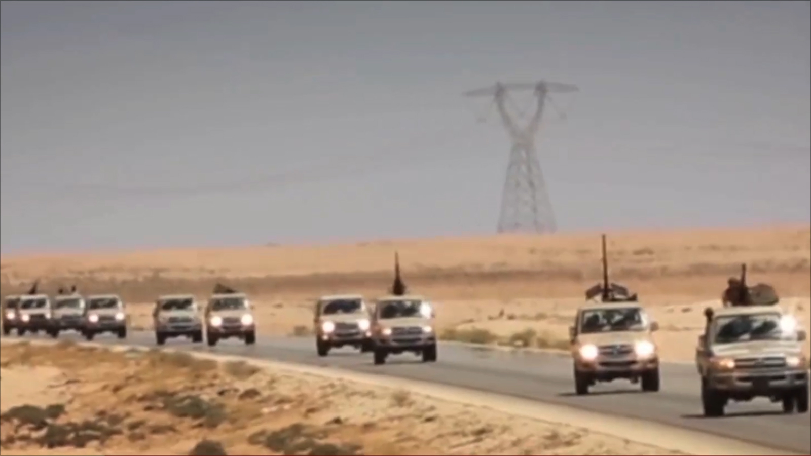 مجلس شورى مجاهدي درنة وسرايا الدفاع يصدان هجمات لقوات حفتر شرق ليبيا (الجزيرة)