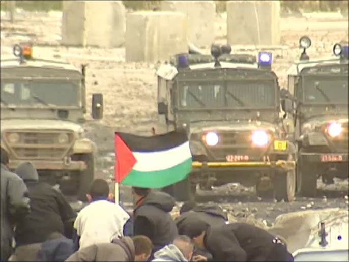 الفلسطينيون يحيون الذكرى ١٧ لاندلاع انتفاضة الأقصى