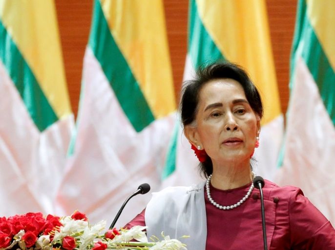 Myanmar State Counselor Aung San Suu Kyi delivers a speech to the nation over Rakhine and Rohingya situation, in Naypyitaw, Myanmar September 19, 2017. REUTERS/Soe Zeya Tun TPX IMAGES OF THE DAY
