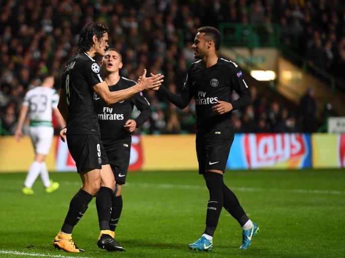 GLASGOW, SCOTLAND - SEPTEMBER 12: Edinson Cavani of PSG celebrates scoring his sides third goal with Neymar of PSG during the UEFA Champions League Group B match between Celtic and Paris Saint Germain at Celtic Park on September 12, 2017 in Glasgow, Scotland. (Photo by Mike Hewitt/Getty Images)