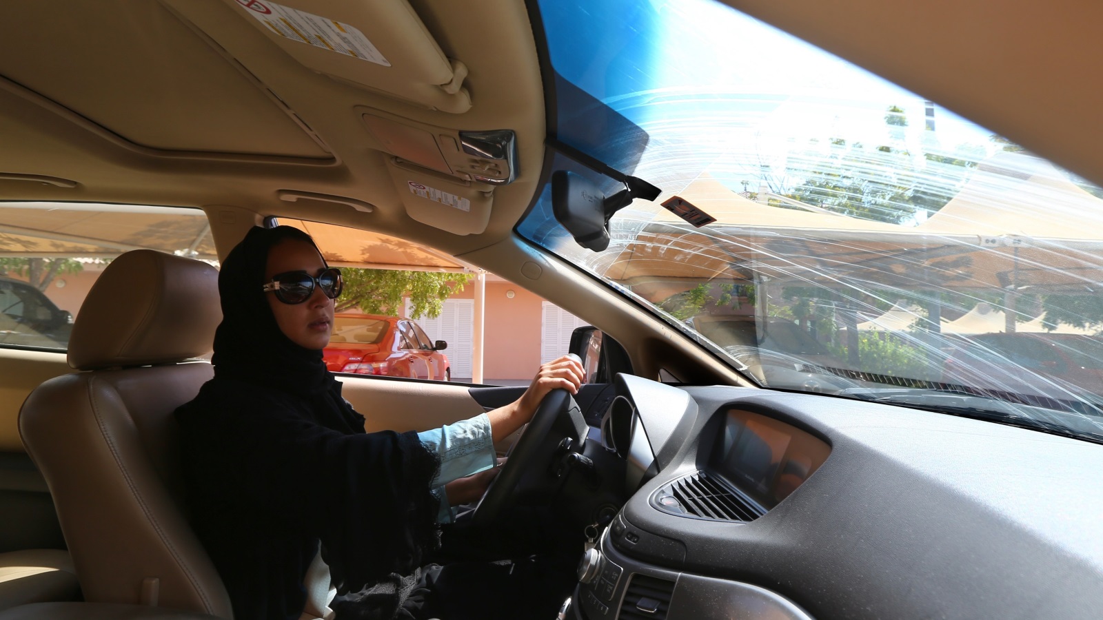 ‪منال الشريف ناشطة سعودية دافعت عن حقوق المرأة‬ (غيتي)