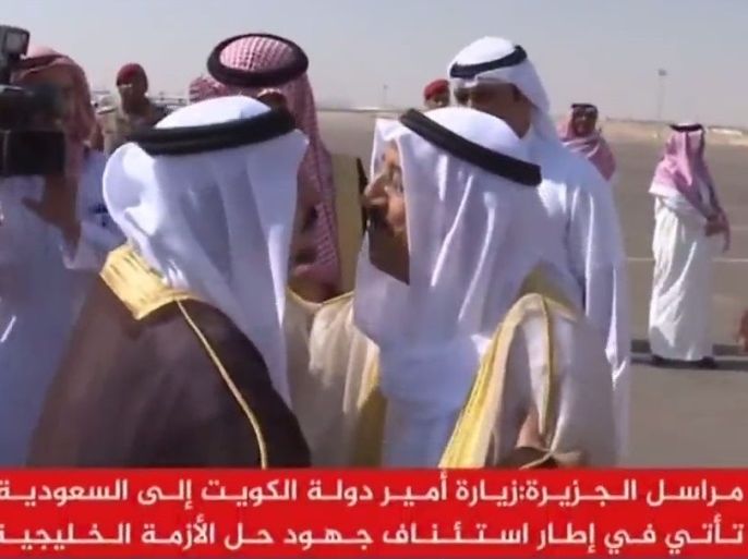 أمير الكويت يزور السعودية لمواصلة جهود لحل الأزمة الخليجية وضمان عقد القمة الخليجية في ديسمبر المقبل
