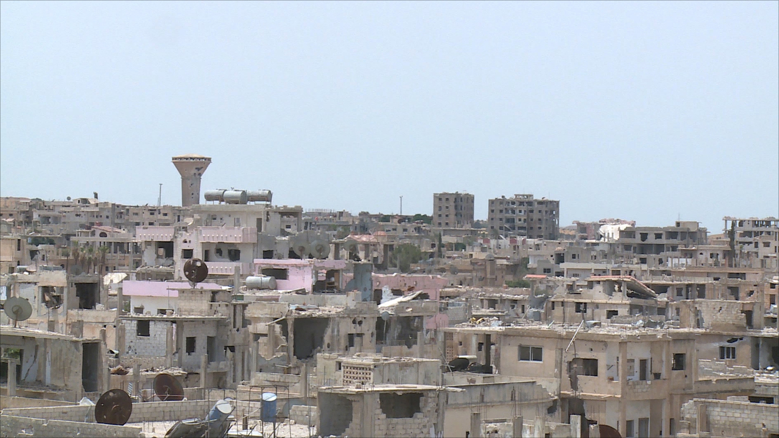‪صورة من مدينة درعا خلال الهدنة‬ (الجزيرة)