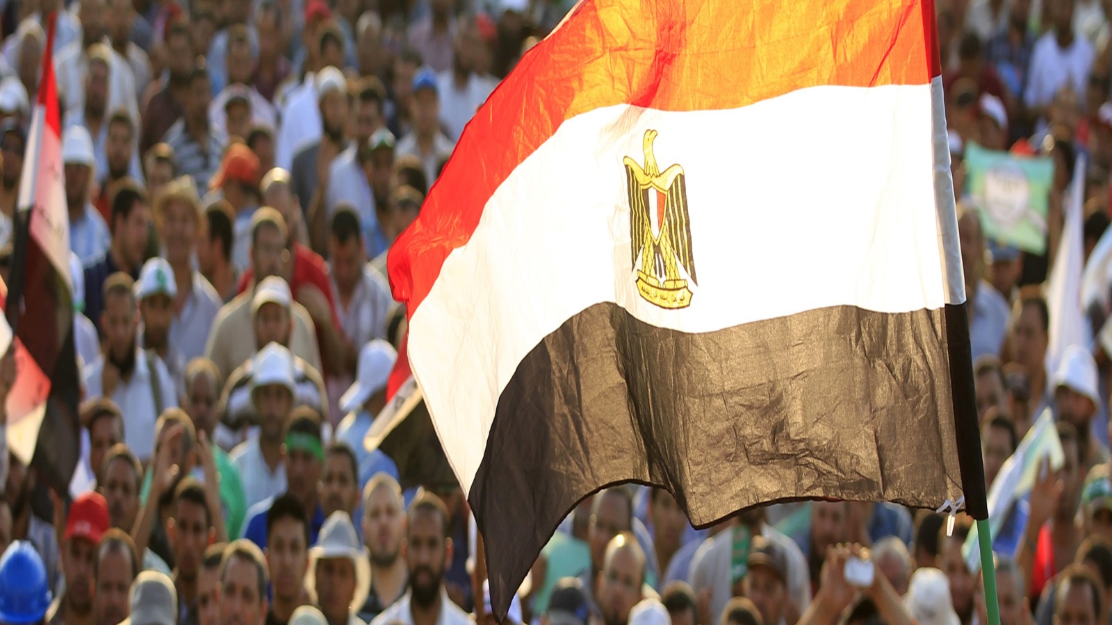 ‪المظاهرات السلمية بمصر غالبا ما تقابل بالقمع‬ (رويترز)