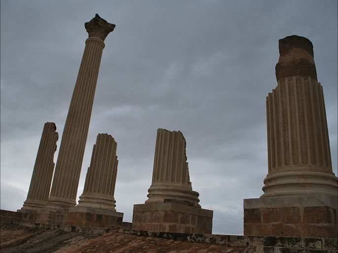 بقايا أعمدة معبد "الكابيتول" بمدينة "أوذنة"/قرب العاصمة تونس