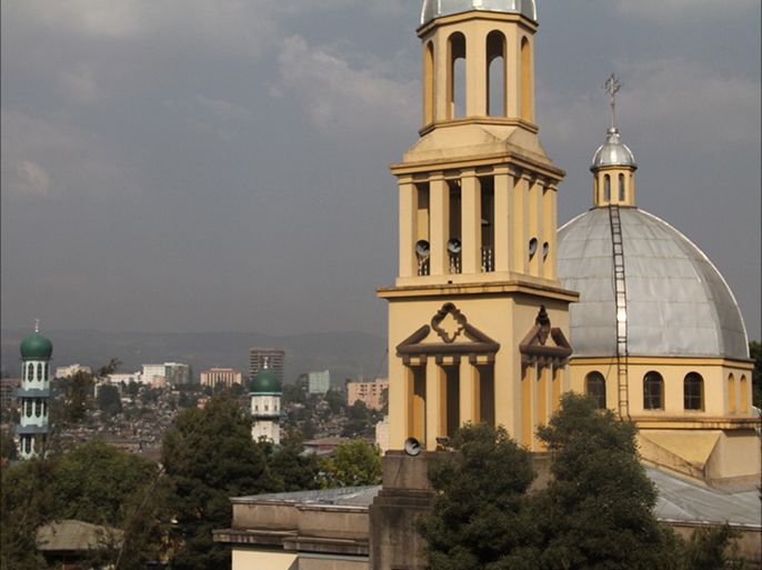 الكنيسة والمسجد يكادان يتصافحان بالأيدي في حي مركاتو غرب أديس أبابا