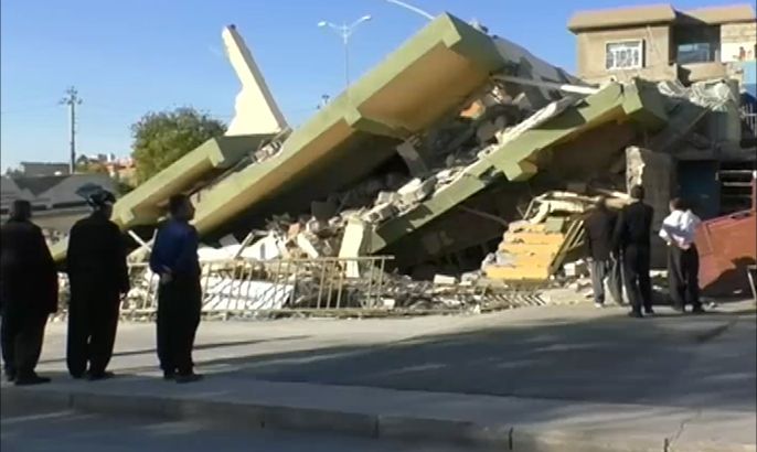ارتفاع ضحايا زلزال إيران إلى أكثر من 400 قتيل