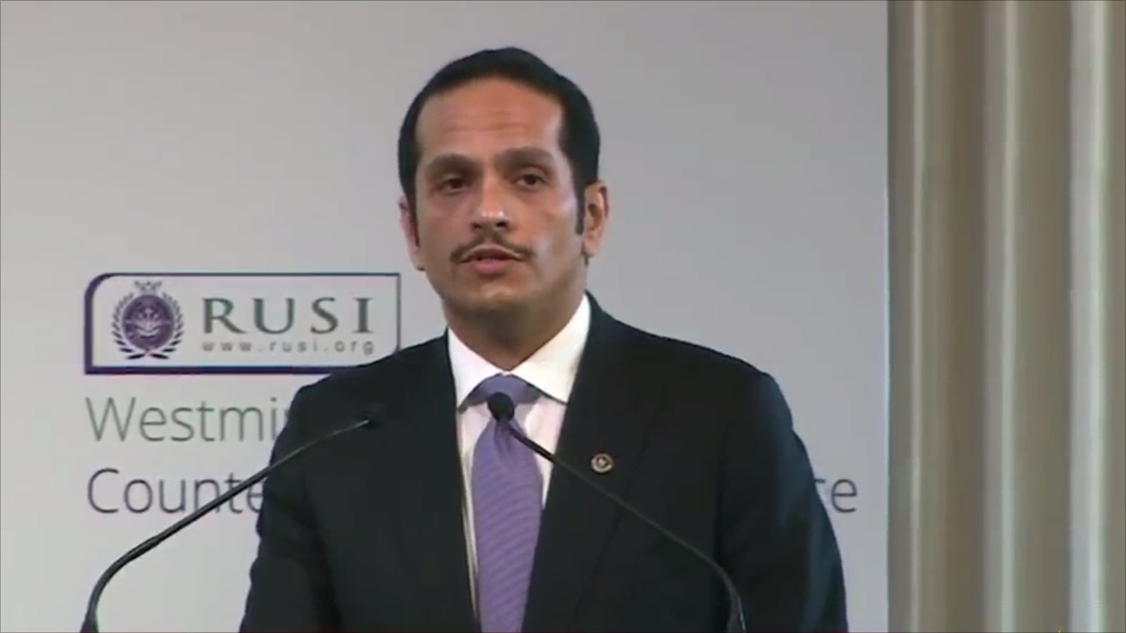 ‪الوزير محمد بن عبد الرحمن آل ثاني استعرض في المؤتمر جهود بلاده لمكافحة الإرهاب ووقف تمويله‬ (الجزيرة)