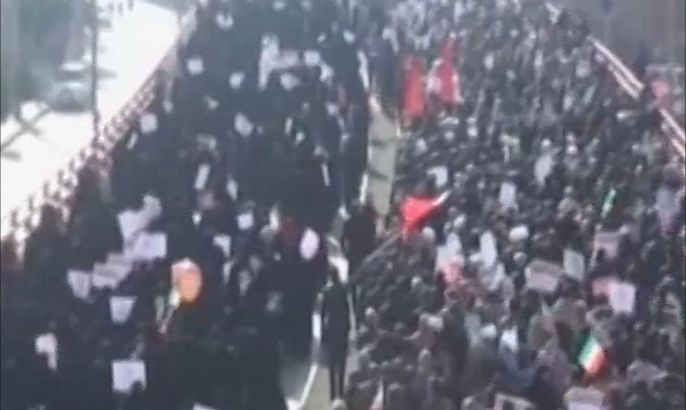 مظاهرات إيران.. مع وضد روحاني
