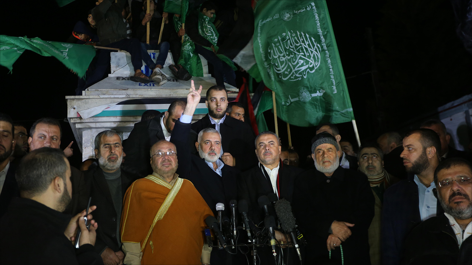 ‪جانب من مسيرة غاضبة لحركة حماس تلت إعلان ترمب القدس عاصمة لإسرائيل‬ (الجزيرة)