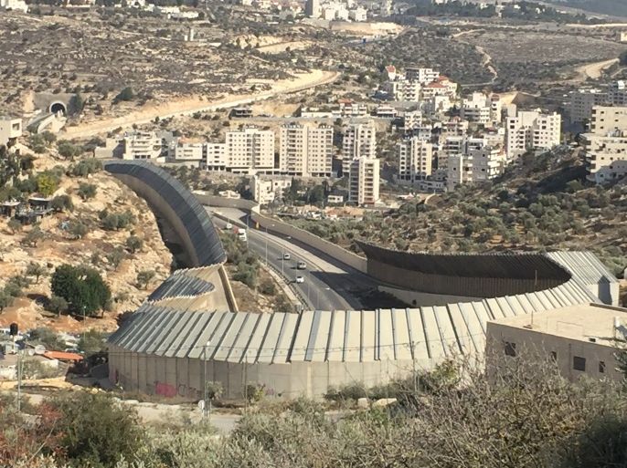 جدار الاحتلال يفصل أهم مدينتين سياحيتين بفلسطين: القدس شمالا وبيت لحم جنوبا