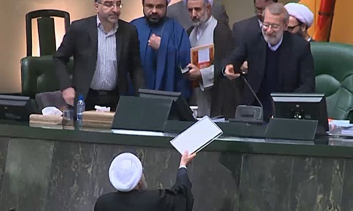 البرلمان الإيراني يصدق على موازنة 2018 بعد تعديلها