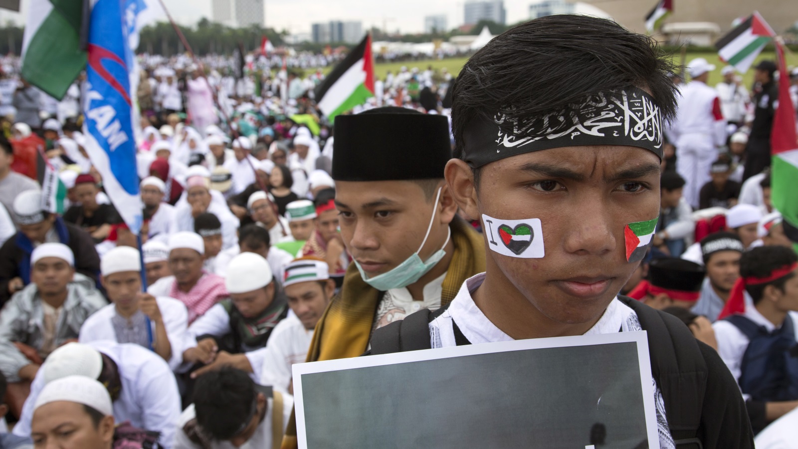 القضية الفلسطينية هي الأقدر على حشد الشارع الإندونيسي على اختلاف توجهاته السياسية (غيتي)