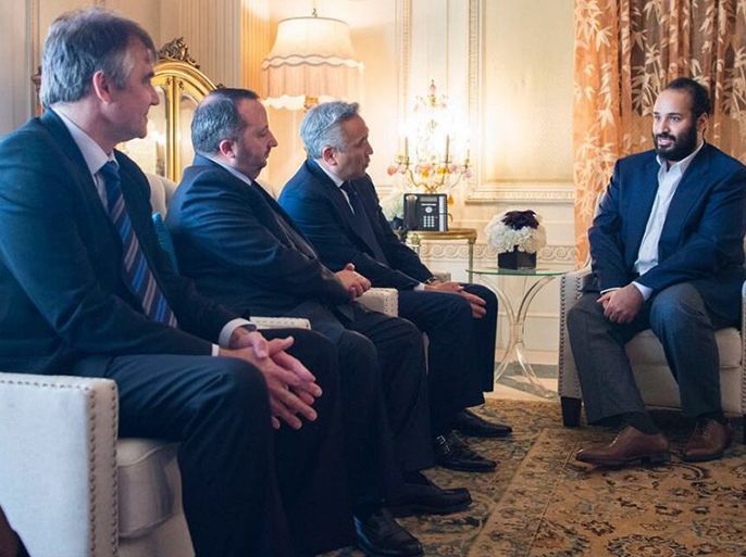 التقى الأمير محمد بن سلمان بن عبدالعزيز في مقر إقامته في لوس انجلوس، رئيس مجلس الإدارة الرئيس التنفيذي لشركة "وارنر بروذارز" للترفيه / كيفن تسوجيهارا، وكبار المسؤولين لعدد من الشركات التابعة للمجموعة.