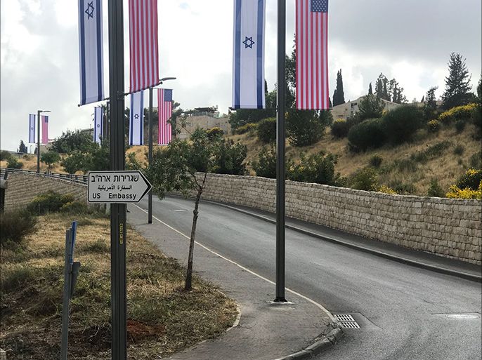 2-القدس الغربية، مايو 2018 بلدية الاحتلال تجهز الطريق المؤدية للسفارة الأميركية في حي أرنونا (الجزيرة نت) .