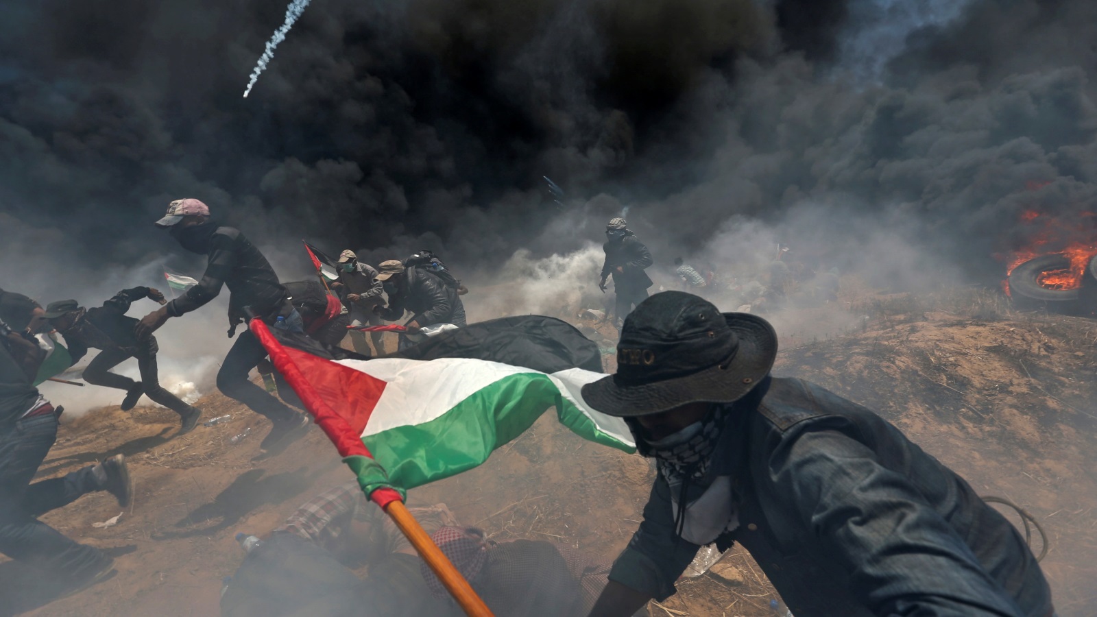 ‪استخدمت إسرائيل القوة المفرطة في مواجهة المتظاهرين العزل‬ استخدمت إسرائيل القوة المفرطة في مواجهة المتظاهرين العزل (رويترز)