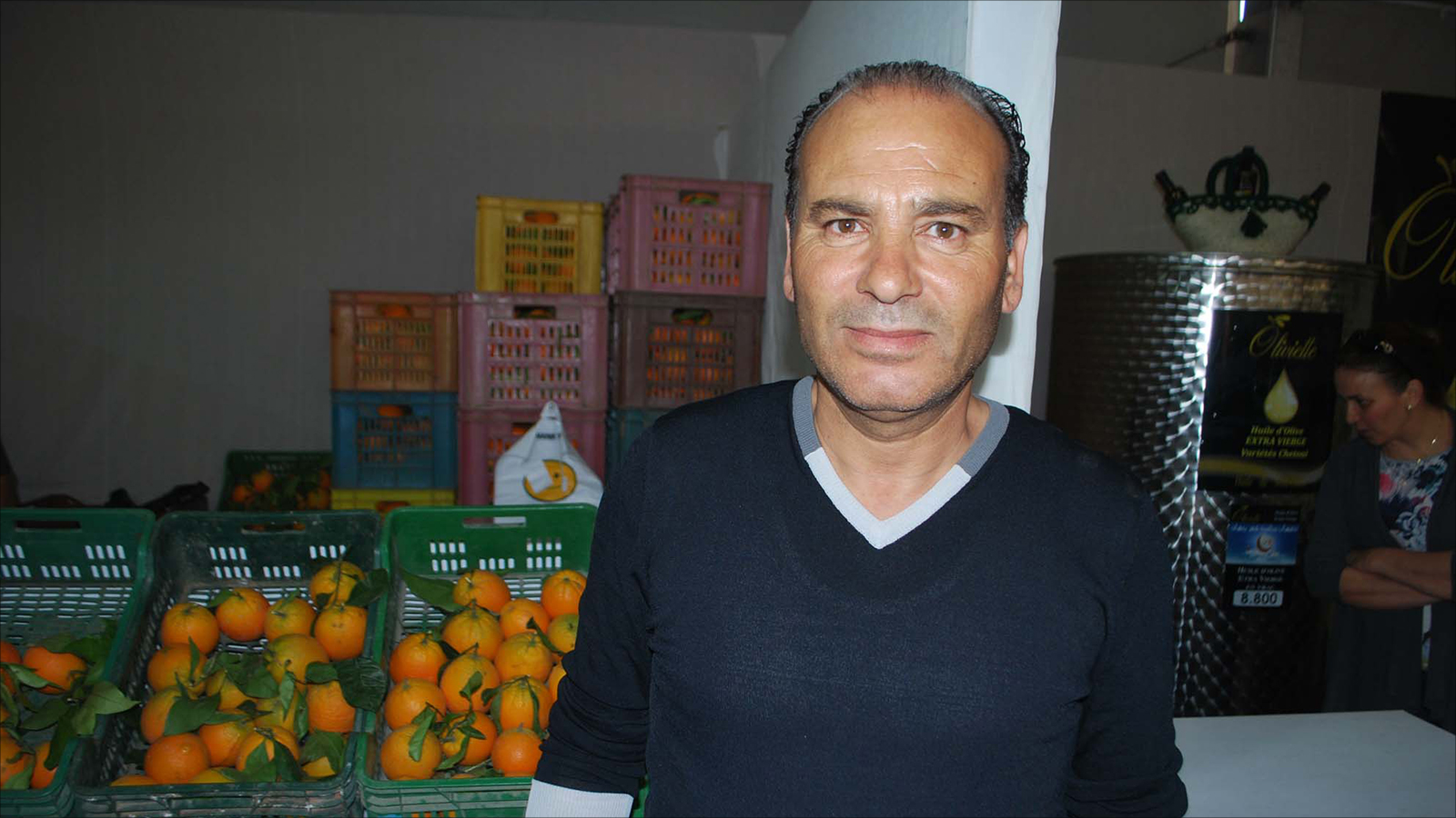 ‪لسعد شعبان قال إن وزارة الفلاحة شرعت في توفير 22 سوقا من المنتج للمستهلك‬ (الجزيرة نت)