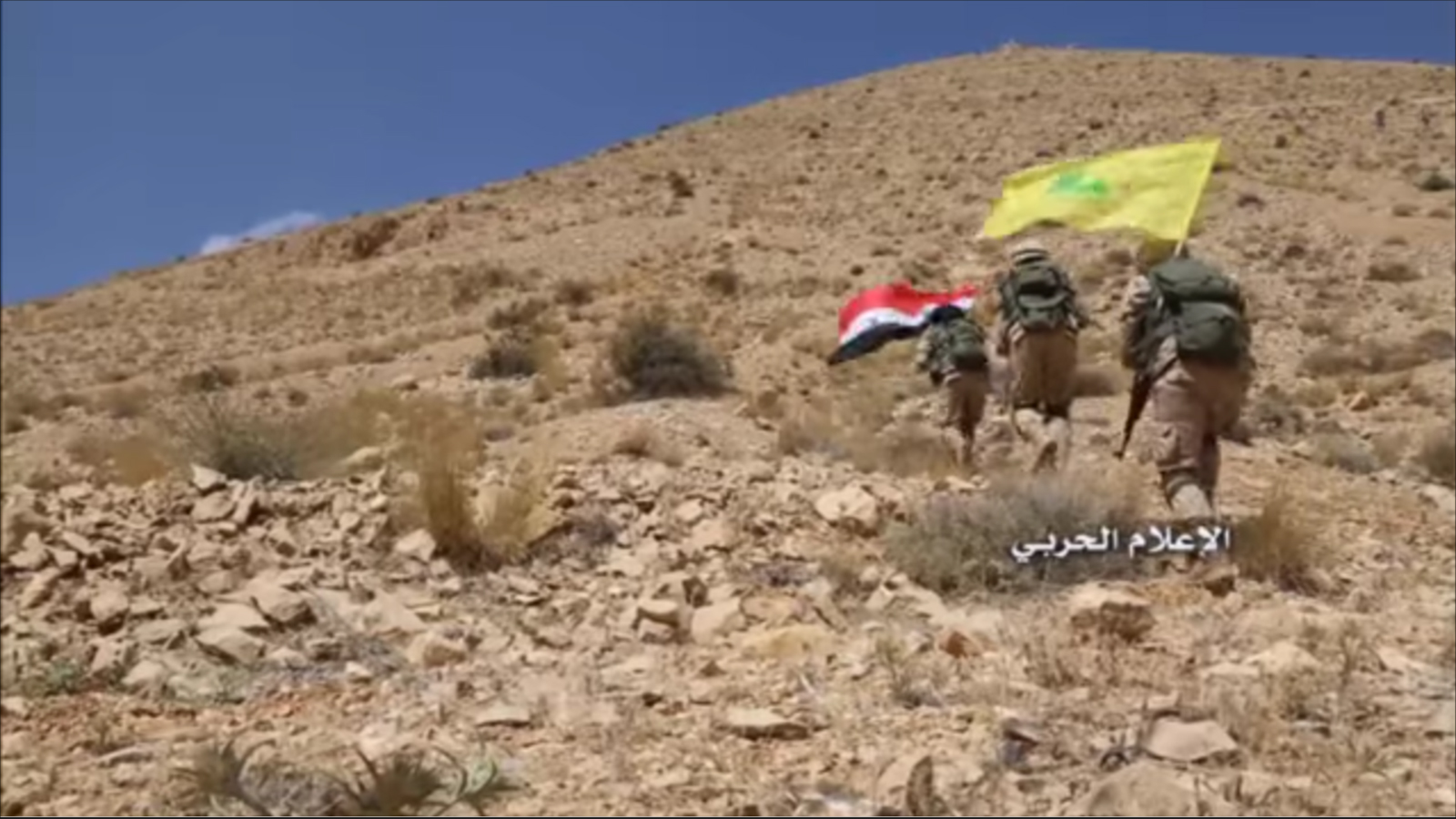 ‪جيش النظام السوري وقوات حزب الله خلال معارك جرود القلمون الغربي‬ (ناشطون)